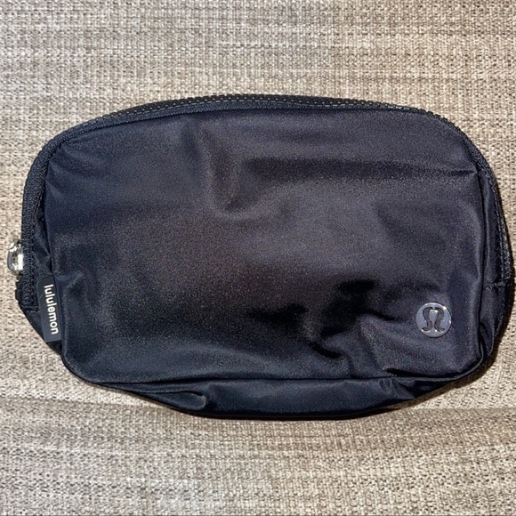 lululemon athletica Handbags - NWT Lululemon Everywhere Belt Bag *Wordmark